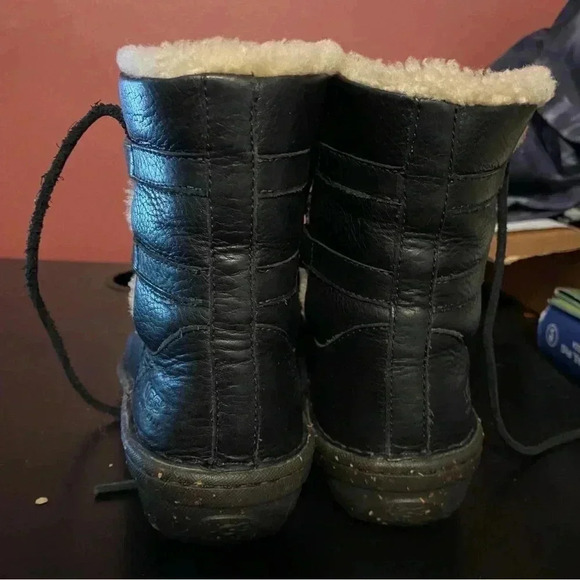 UGG Caspia Ankle Boots - Picture 8 of 8